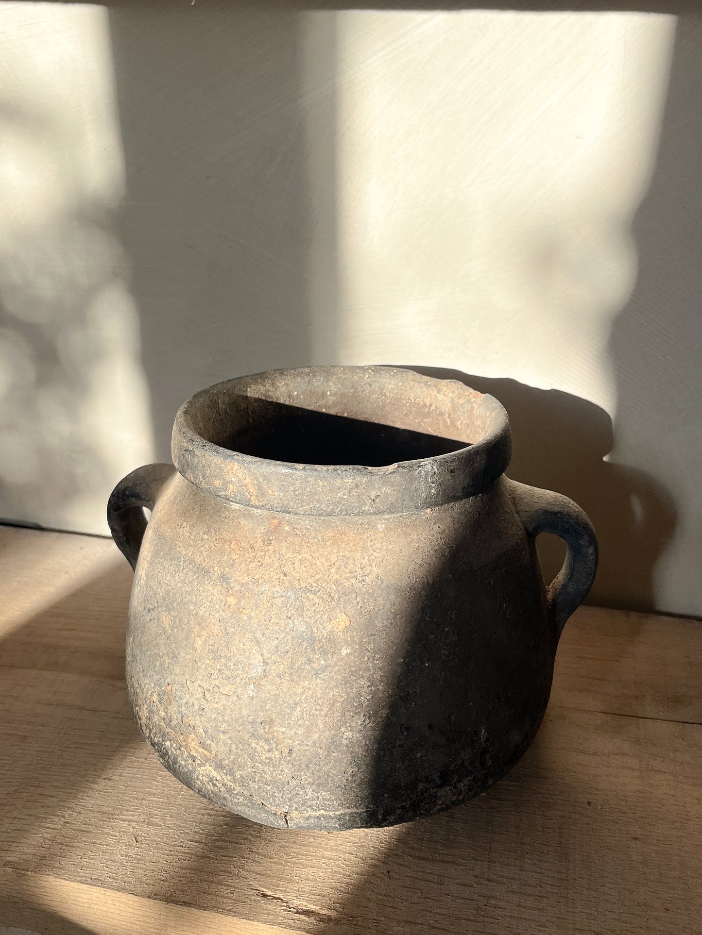 Mountain Collection pot